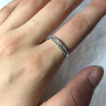 9ct White Gold Ring with 1/4 Carat of Brilliant and Baguette Diamonds