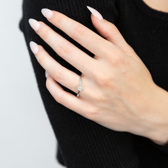 9ct White Gold with 7 Diamonds Cluster Engagement Ring