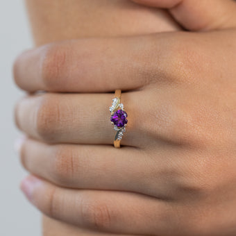 9ct Yellow Gold Amethyst Heart with 8 Diamond Ring