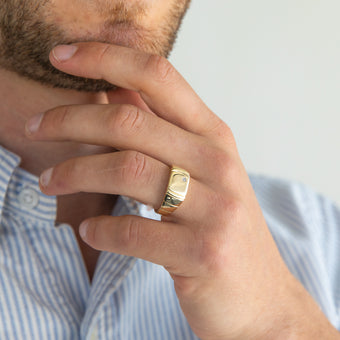 9ct Yellow Gold Grooved Diamond Ring