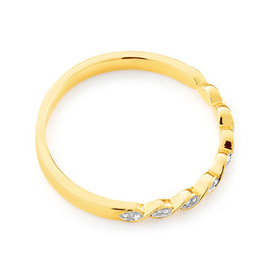 9ct Yellow Gold Diamond Ring with 9 Brilliant Diamonds